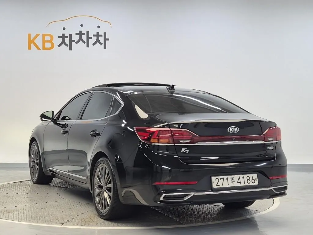 Kia K7 2020 photo 2