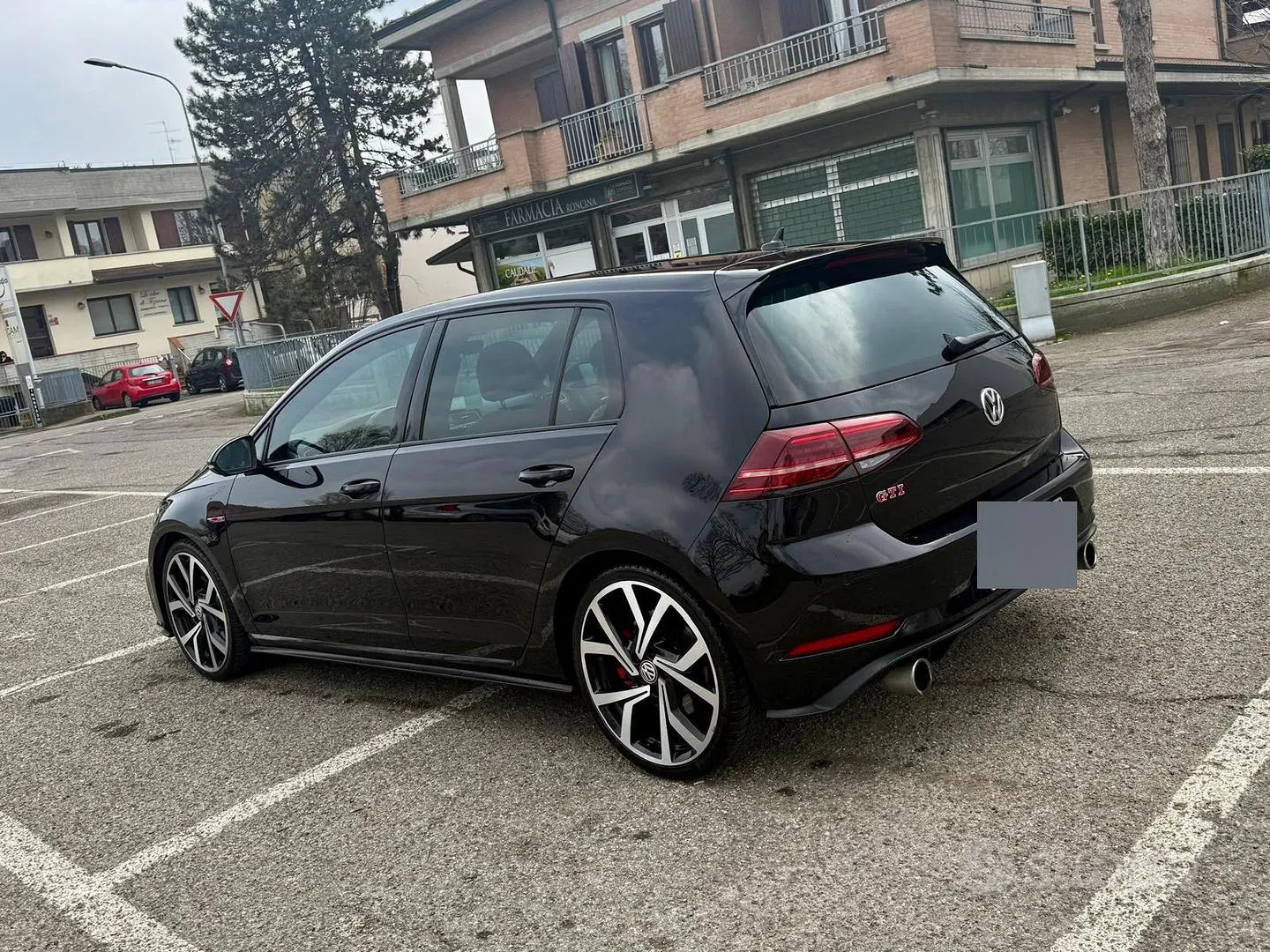 Volkswagen Golf 2018 photo 2