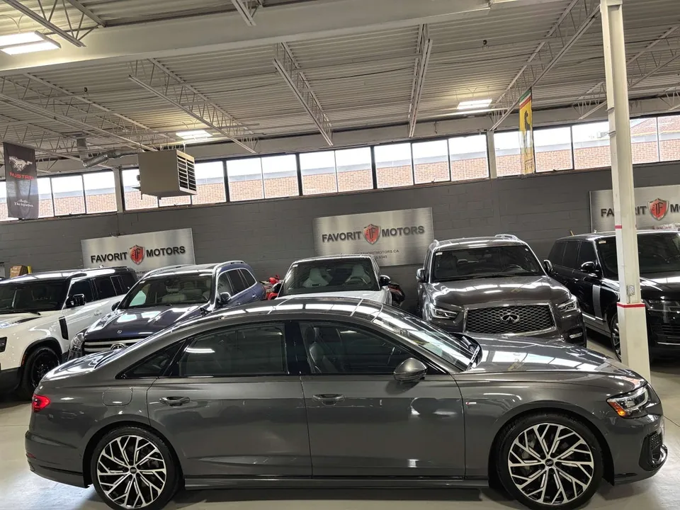 Audi A8 2022 photo 3
