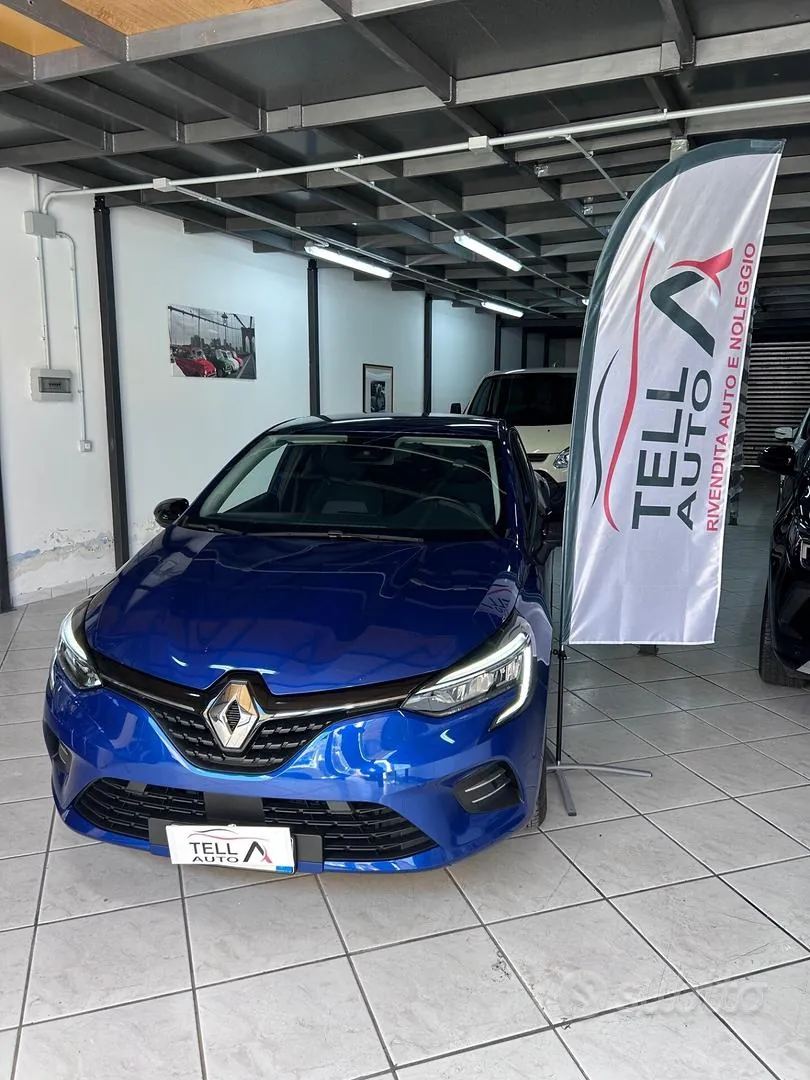 Renault Clio 2023 photo 2