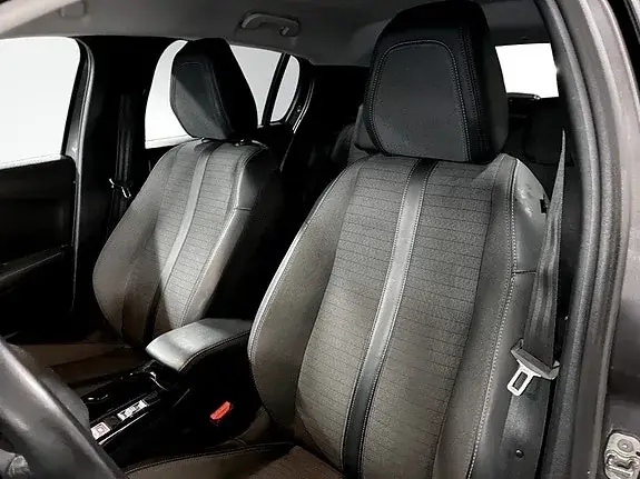 Peugeot 208 2023 photo 5