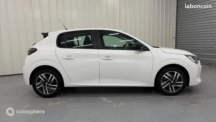 Peugeot 208 2023 photo 4