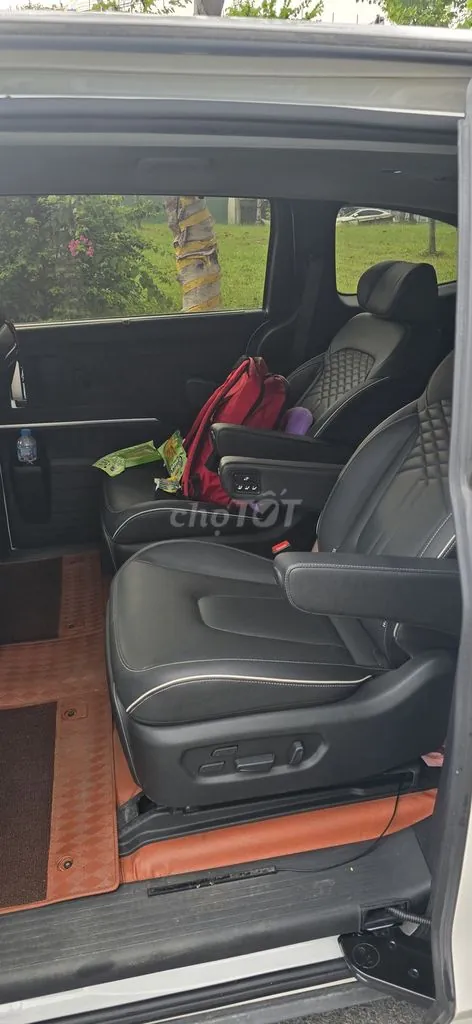 Hyundai Custin