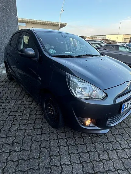 Mitsubishi Space Star 2015 photo 2