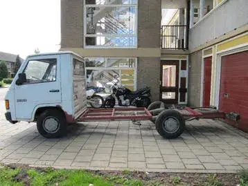 Mercedes-Benz Mb100