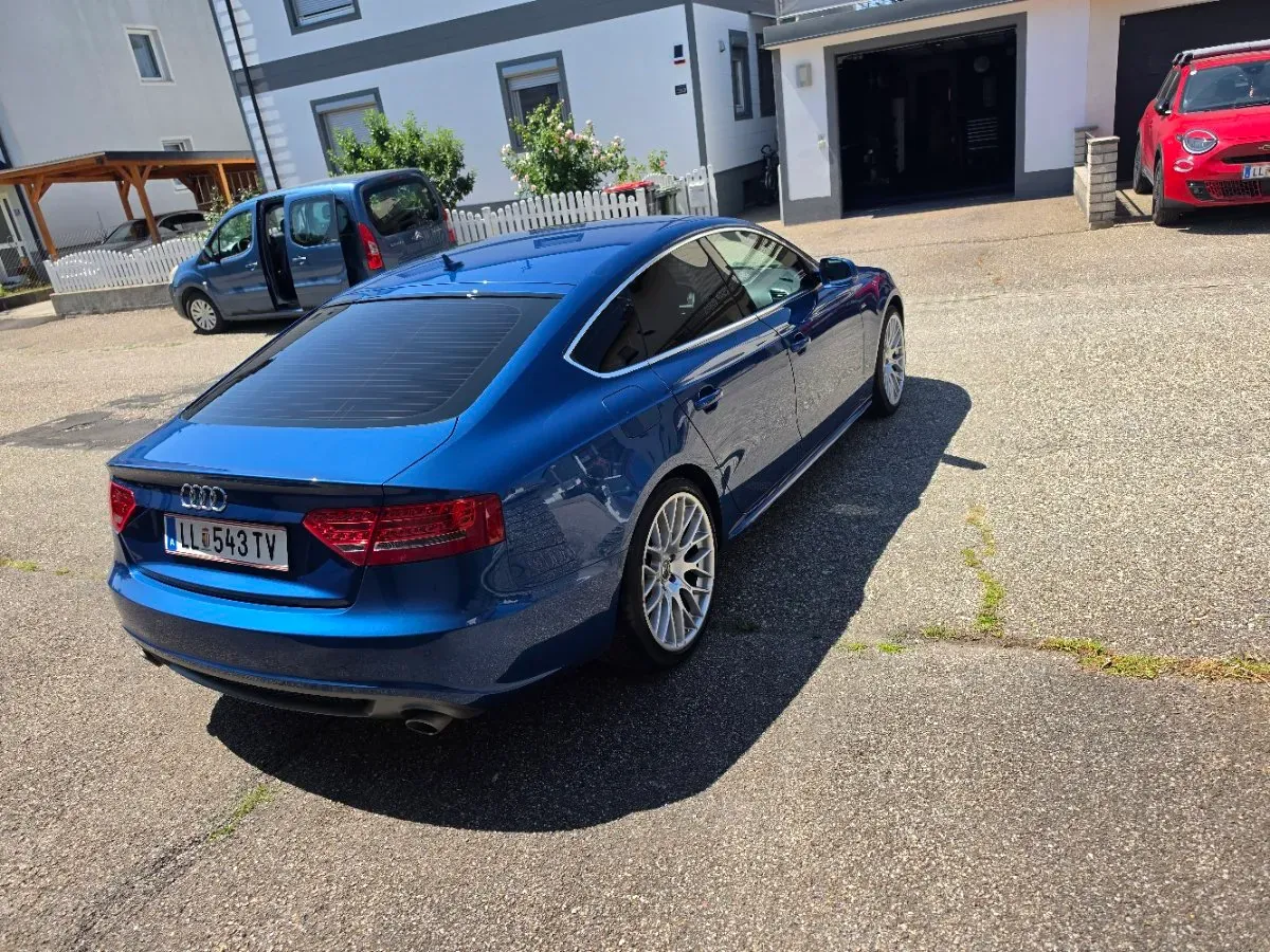 Audi A5 2011 photo 3
