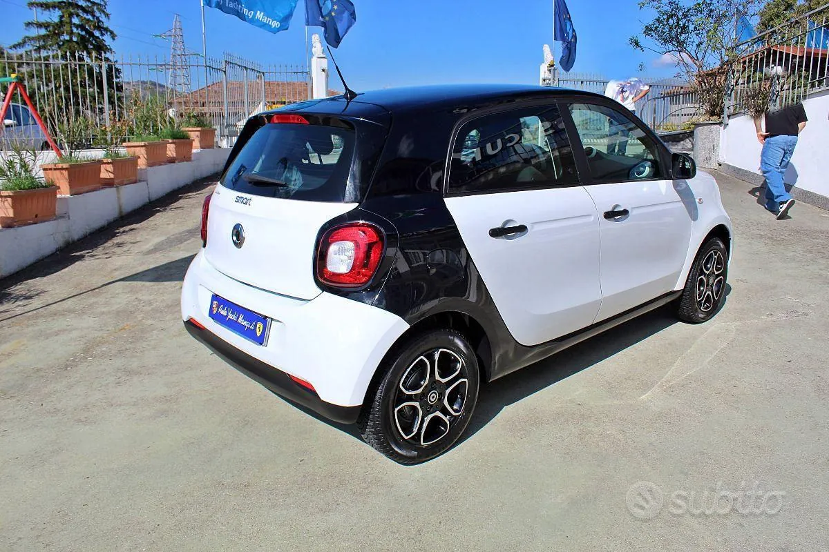 Smart Forfour 2015 photo 5