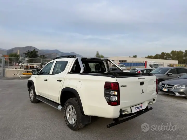 Mitsubishi L200 2021 photo 5