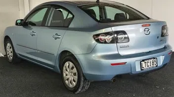 Mazda Axela 2006 photo 5