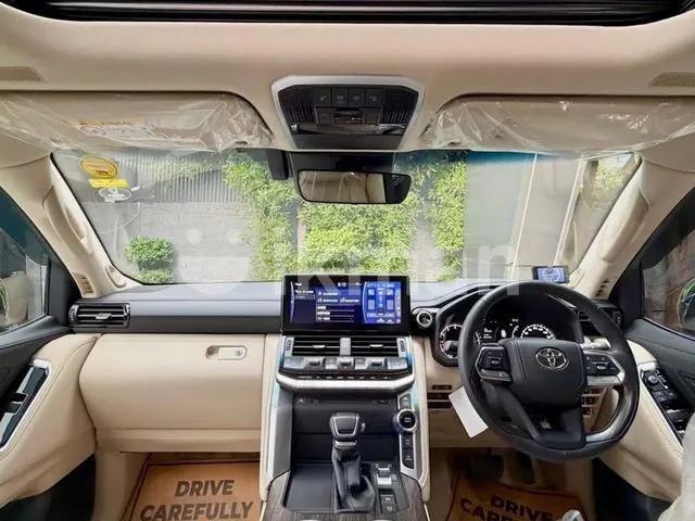 Toyota Land Cruiser 2026 photo 4