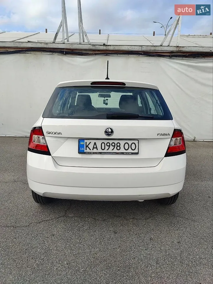 Skoda Fabia 2016 photo 5