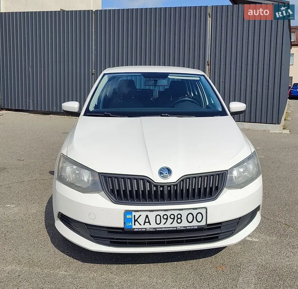 Skoda Fabia 2016 photo 2
