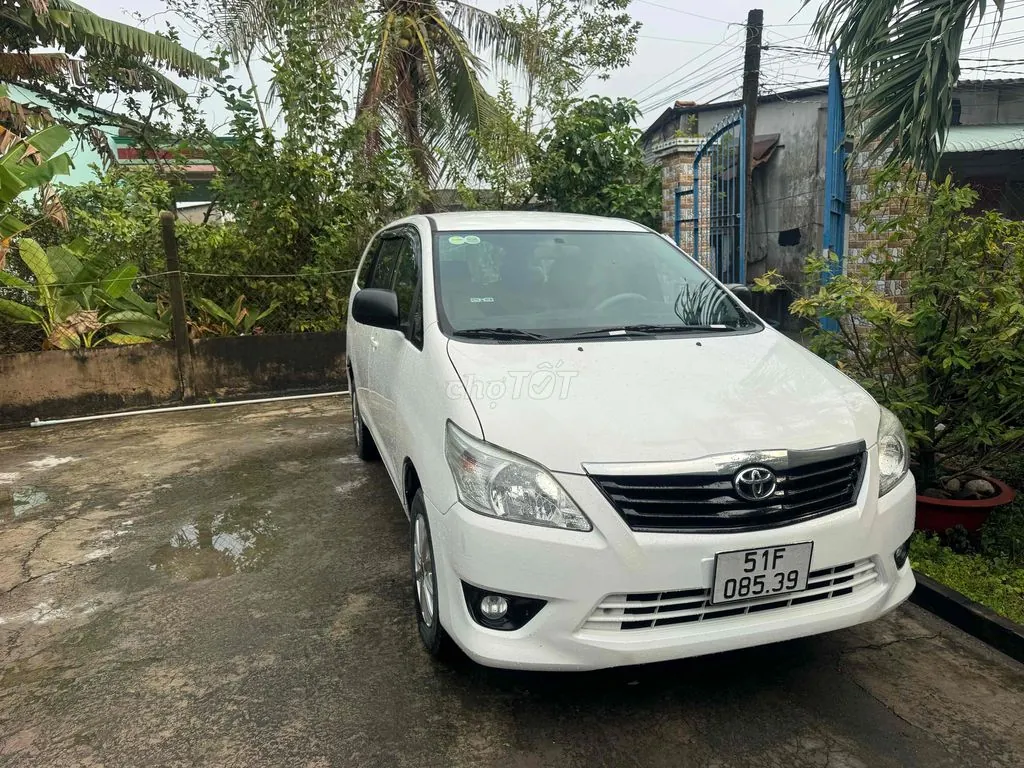 Toyota Innova 2015 photo 2