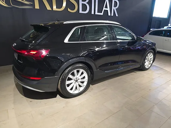 Audi E-Tron 2021 photo 5