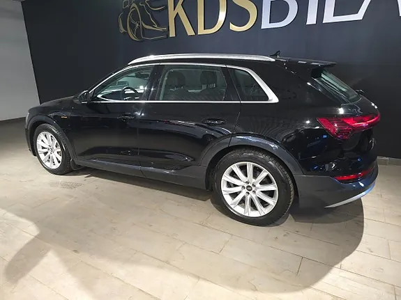 Audi E-Tron 2021 photo 3