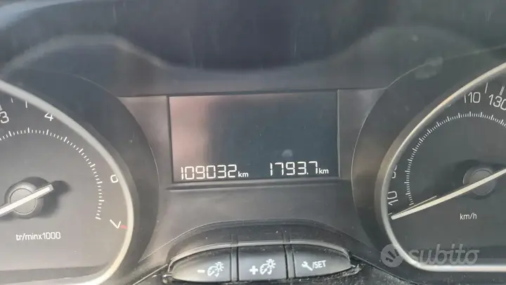 Peugeot 208 2016 photo 5