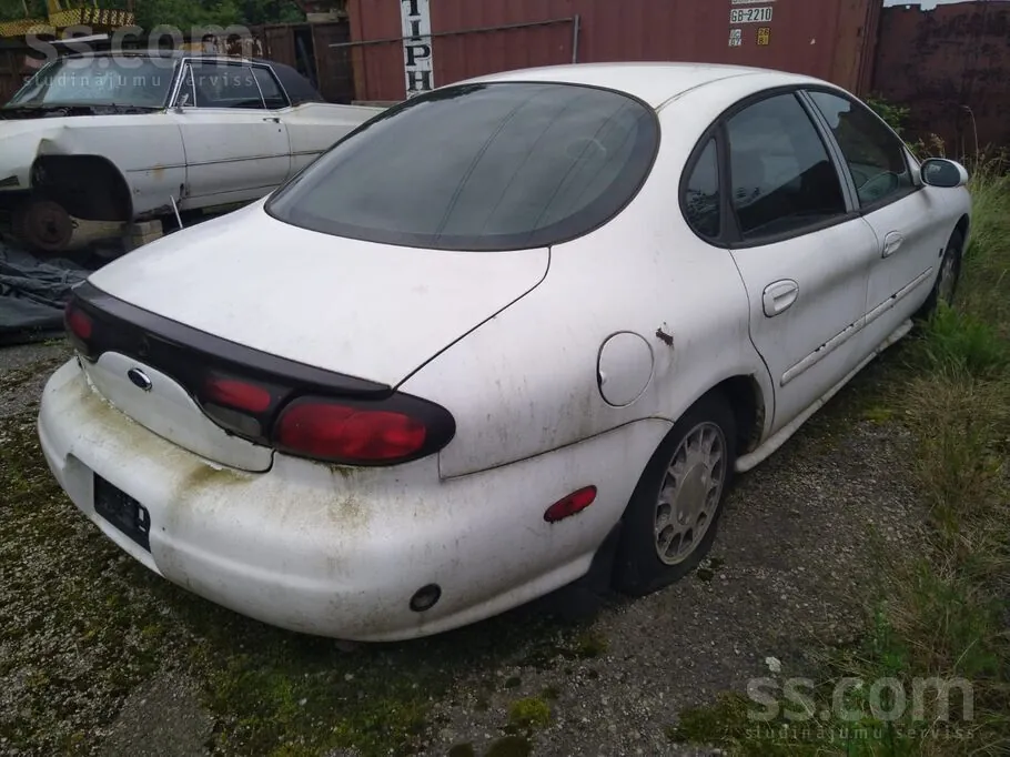 Ford Taurus 1998 photo 2