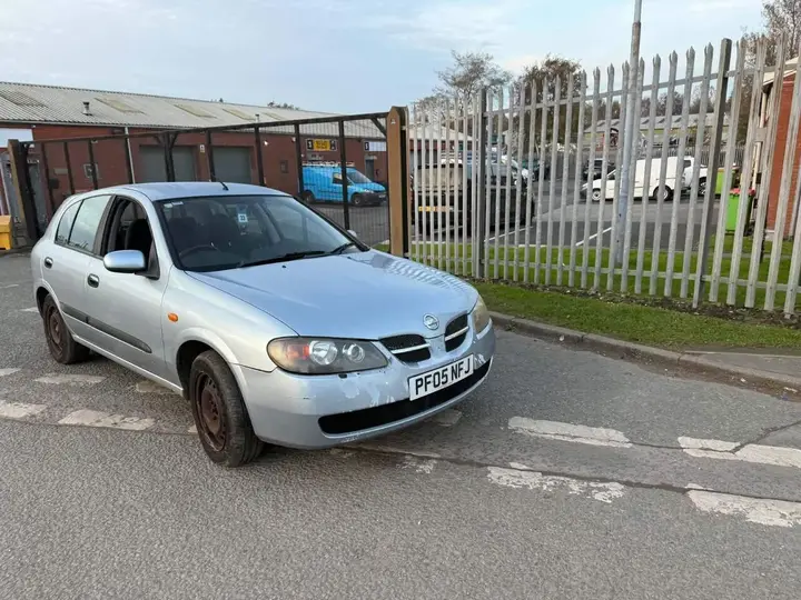 Nissan Almera 2005 photo 2