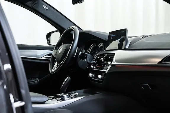 BMW 530E 2018 photo 2