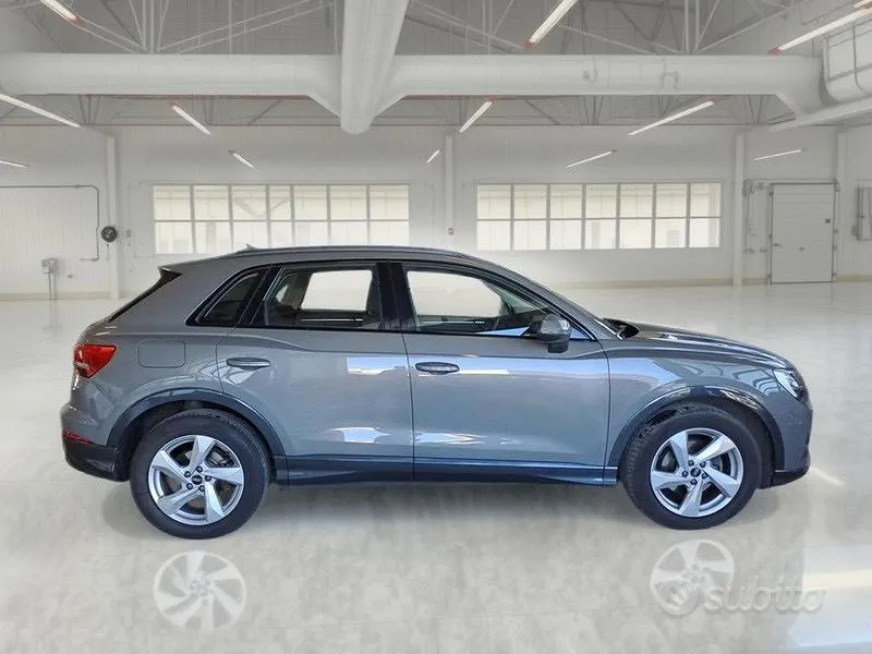 Audi Q3 2022 photo 3