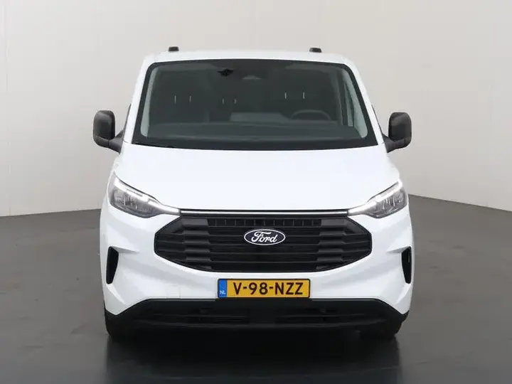 Ford Transit Custom 2024 photo 3