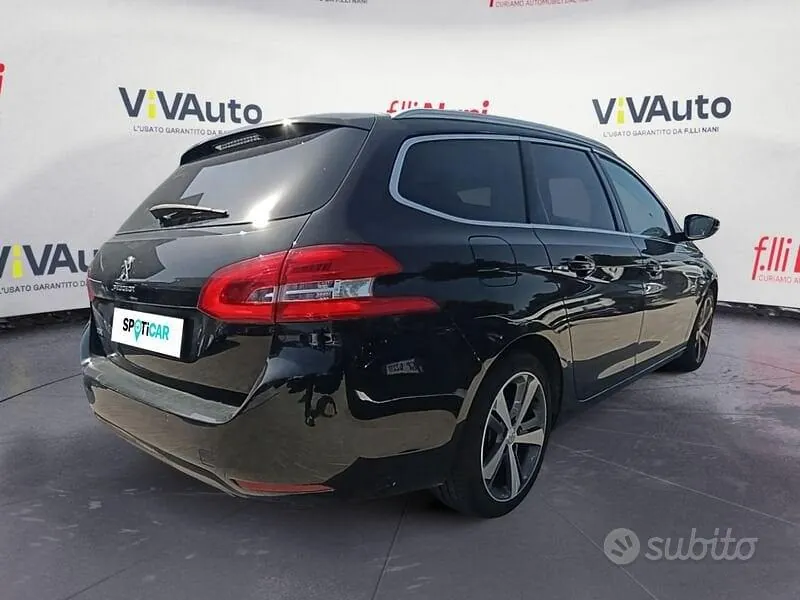 Peugeot 308 2018 photo 2