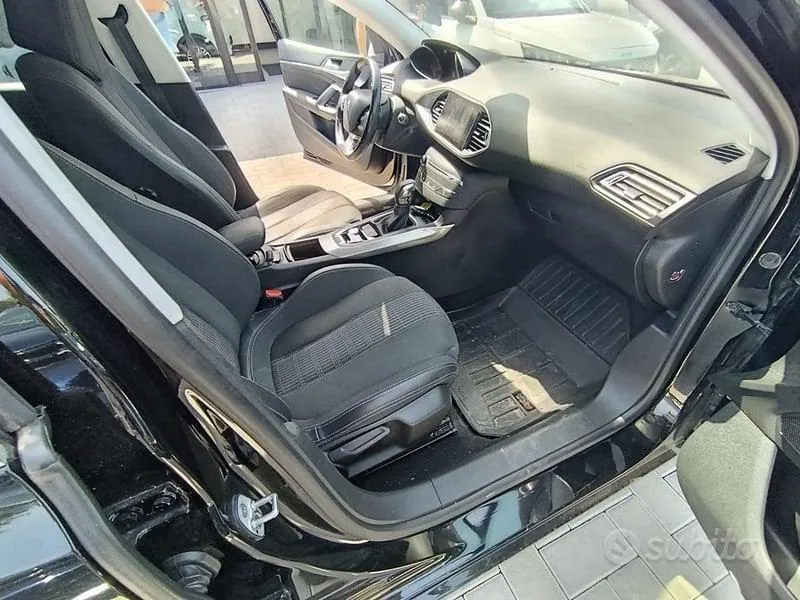 Peugeot 308 2018 photo 5