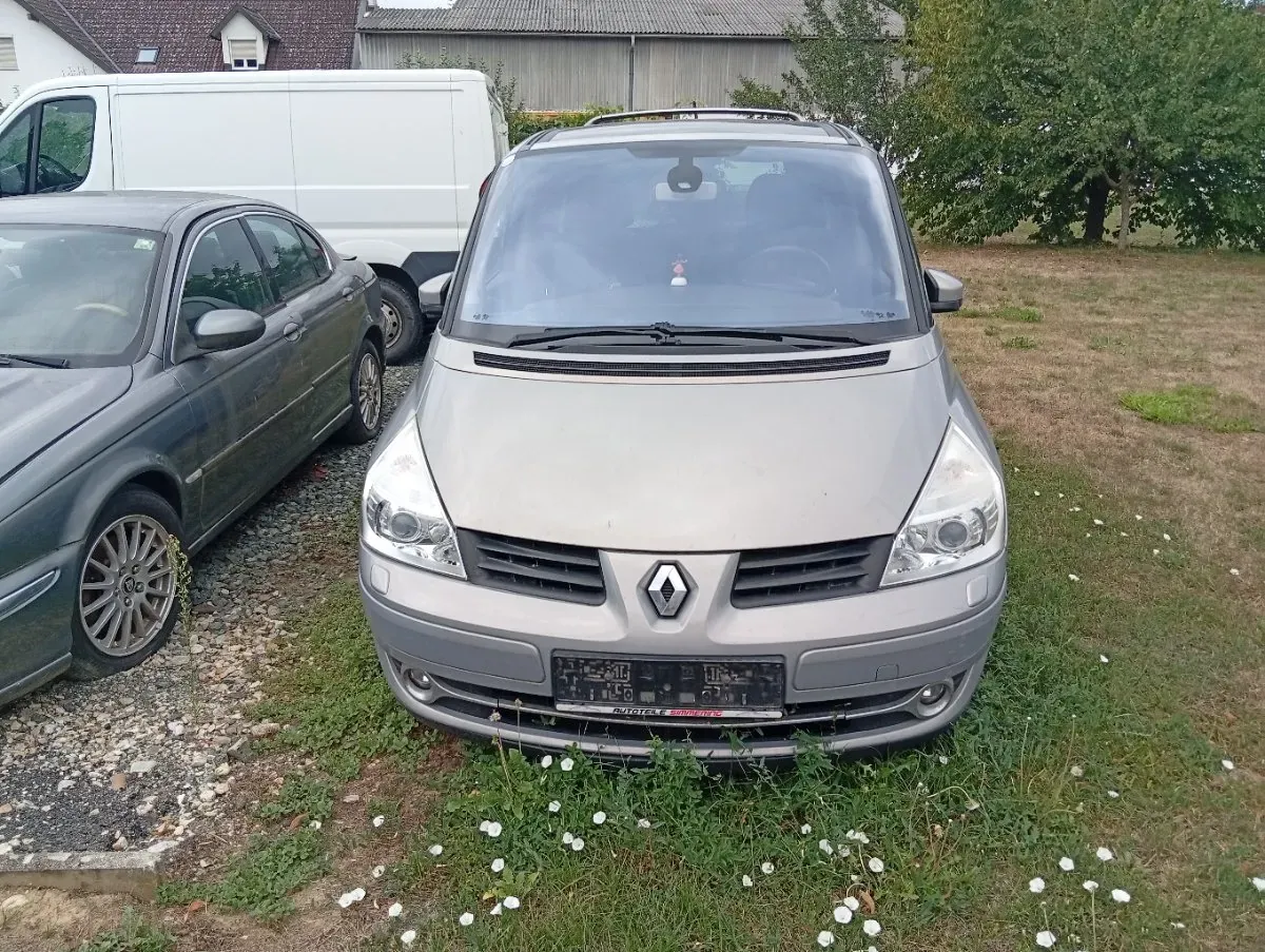 Renault Espace 2010 photo 2
