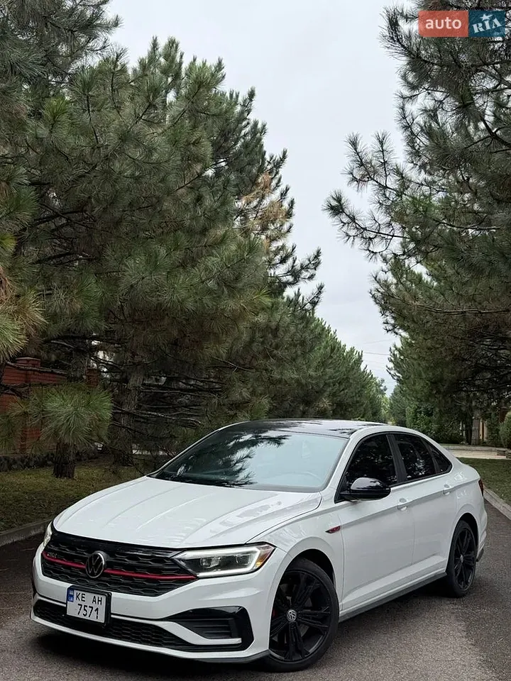Volkswagen Jetta 2019 photo 2