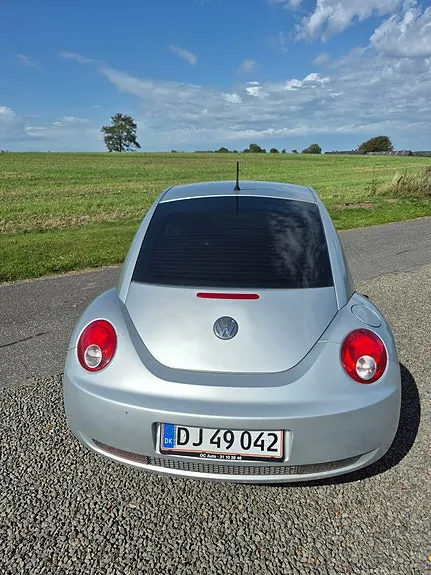 Volkswagen New Beetle 2006 photo 4