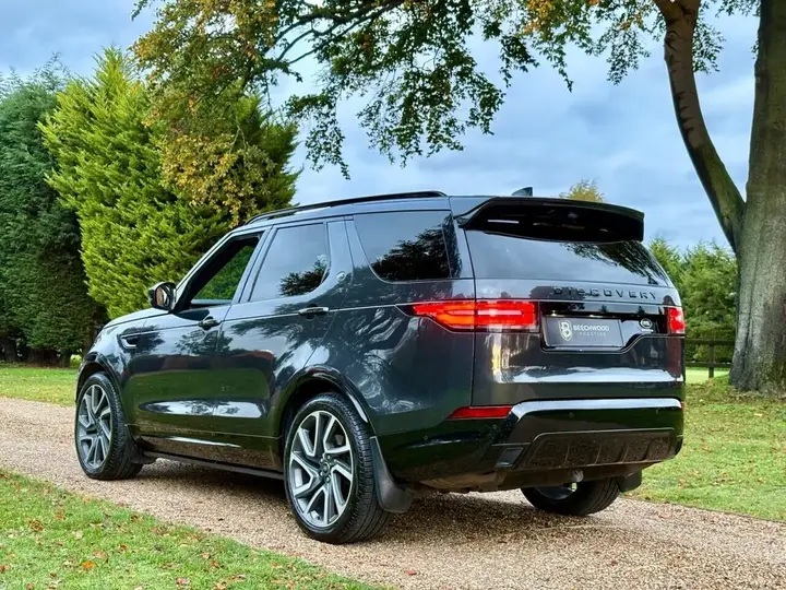 Land Rover Discovery 2018 photo 2