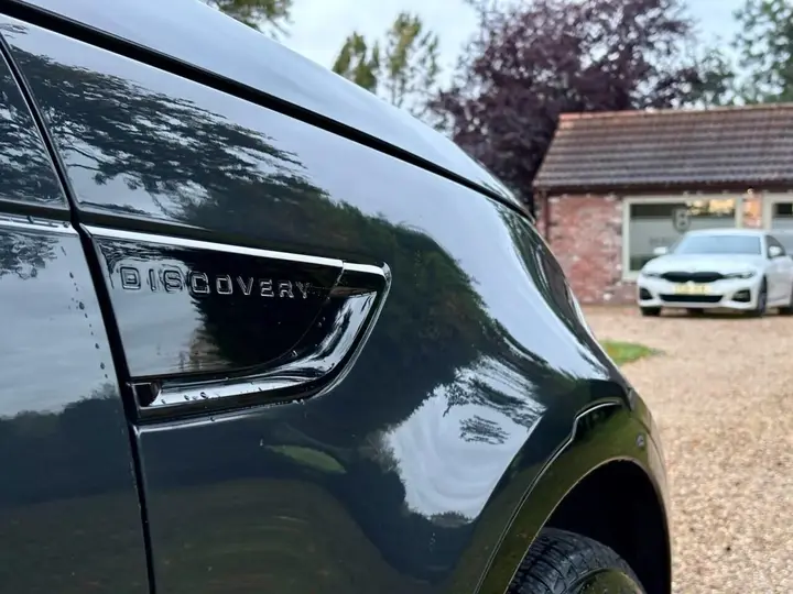 Land Rover Discovery 2018 photo 3