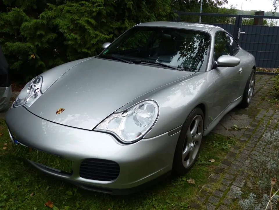 Porsche 996