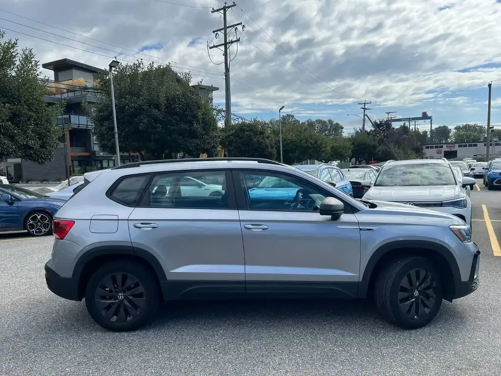 Volkswagen Taos 2022 photo 2