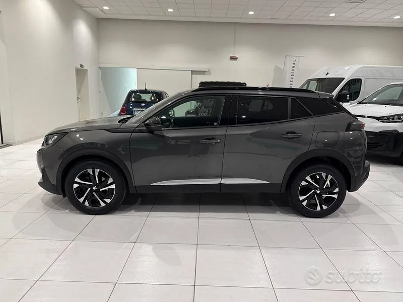 Peugeot 2008 2023 photo 2
