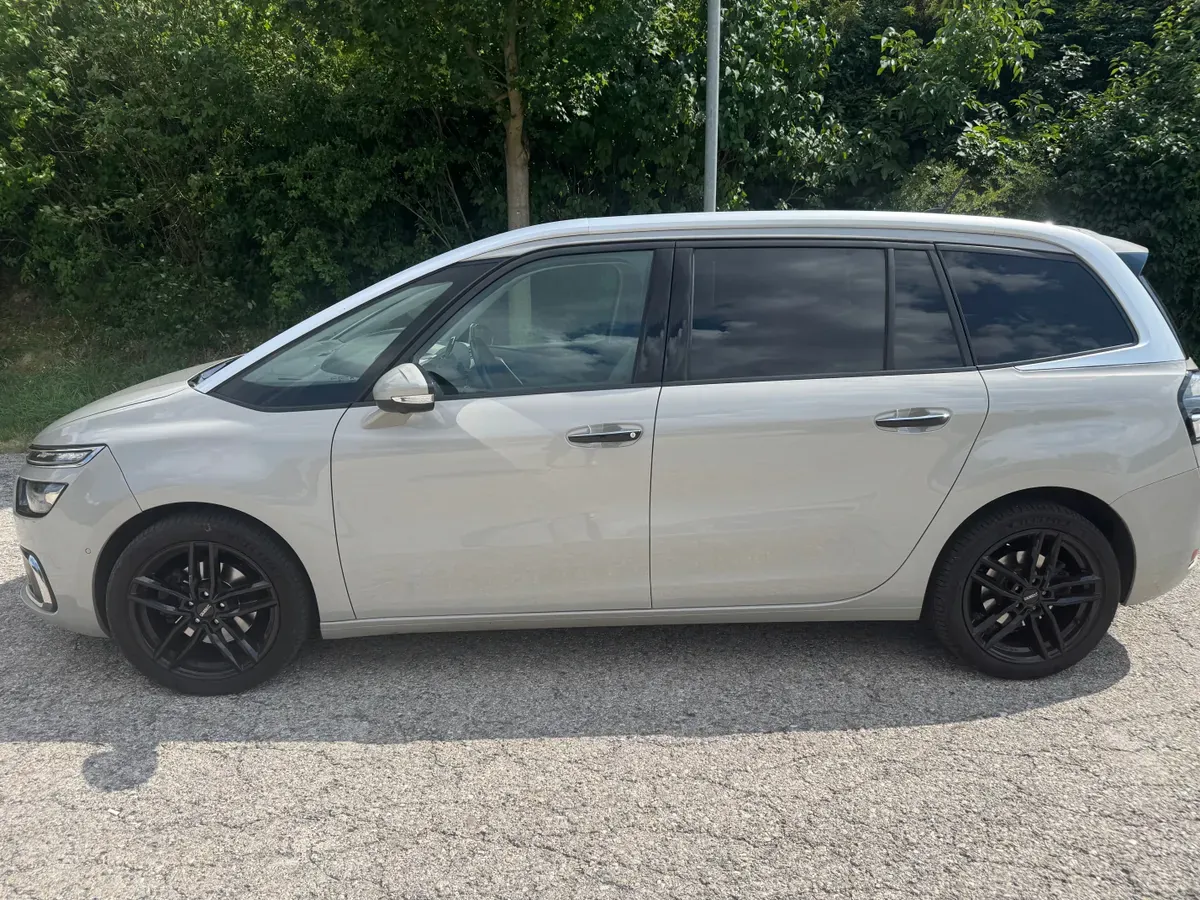 Citroen Grand C4 Picasso 2017 photo 2