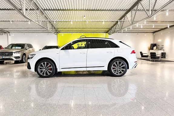 Audi Q8 2022 photo 5