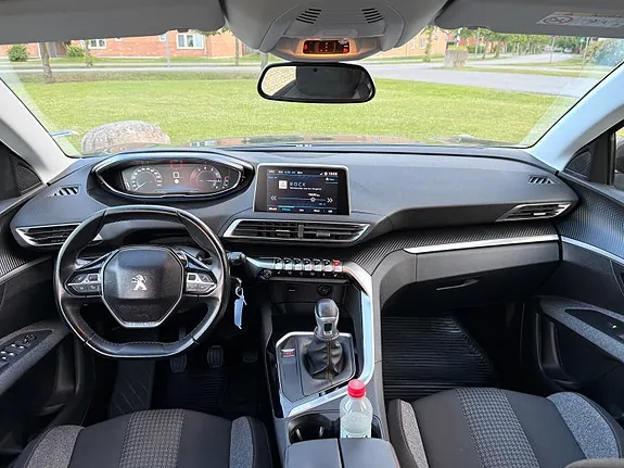 Peugeot 3008 2018 photo 2