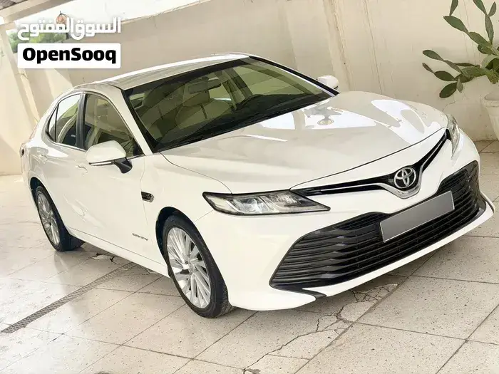 Toyota Camry 2020 photo 2