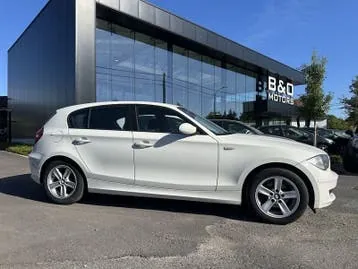 BMW 1 Series 2009 photo 3