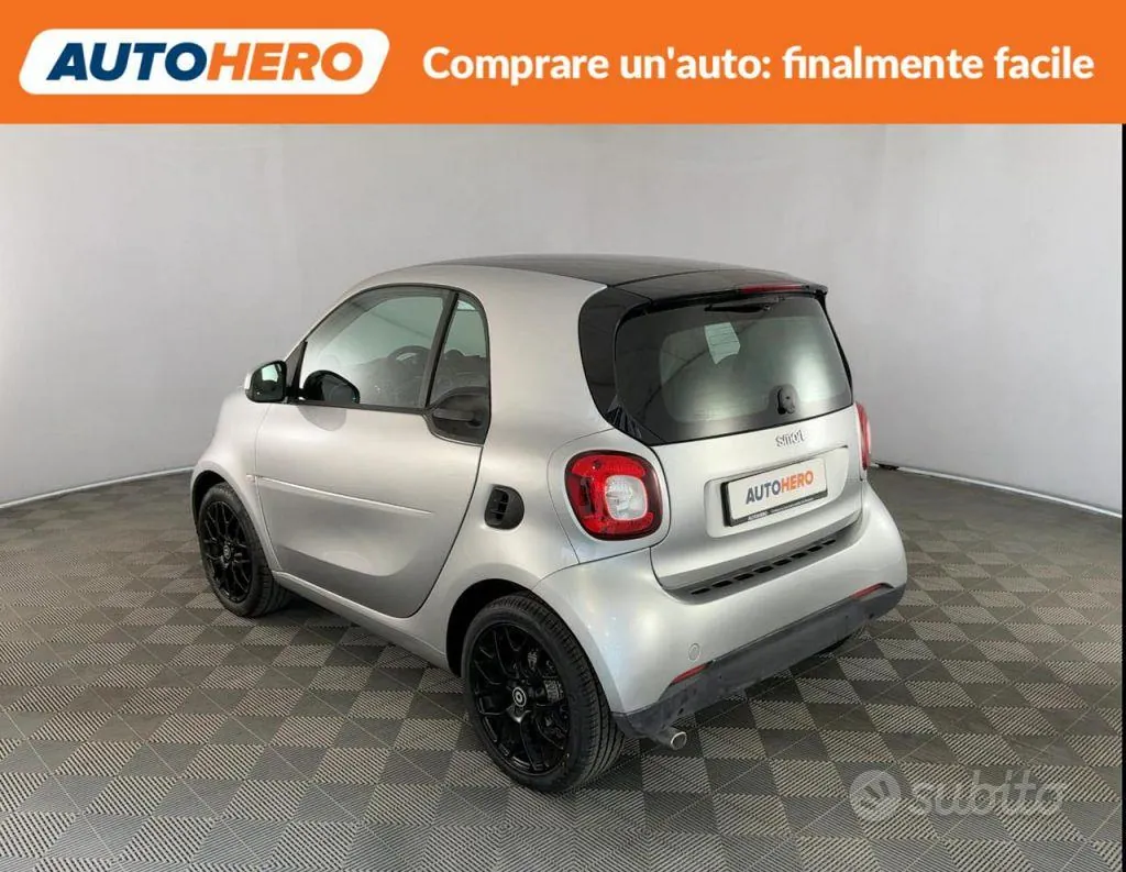 Smart Fortwo 2019 photo 4