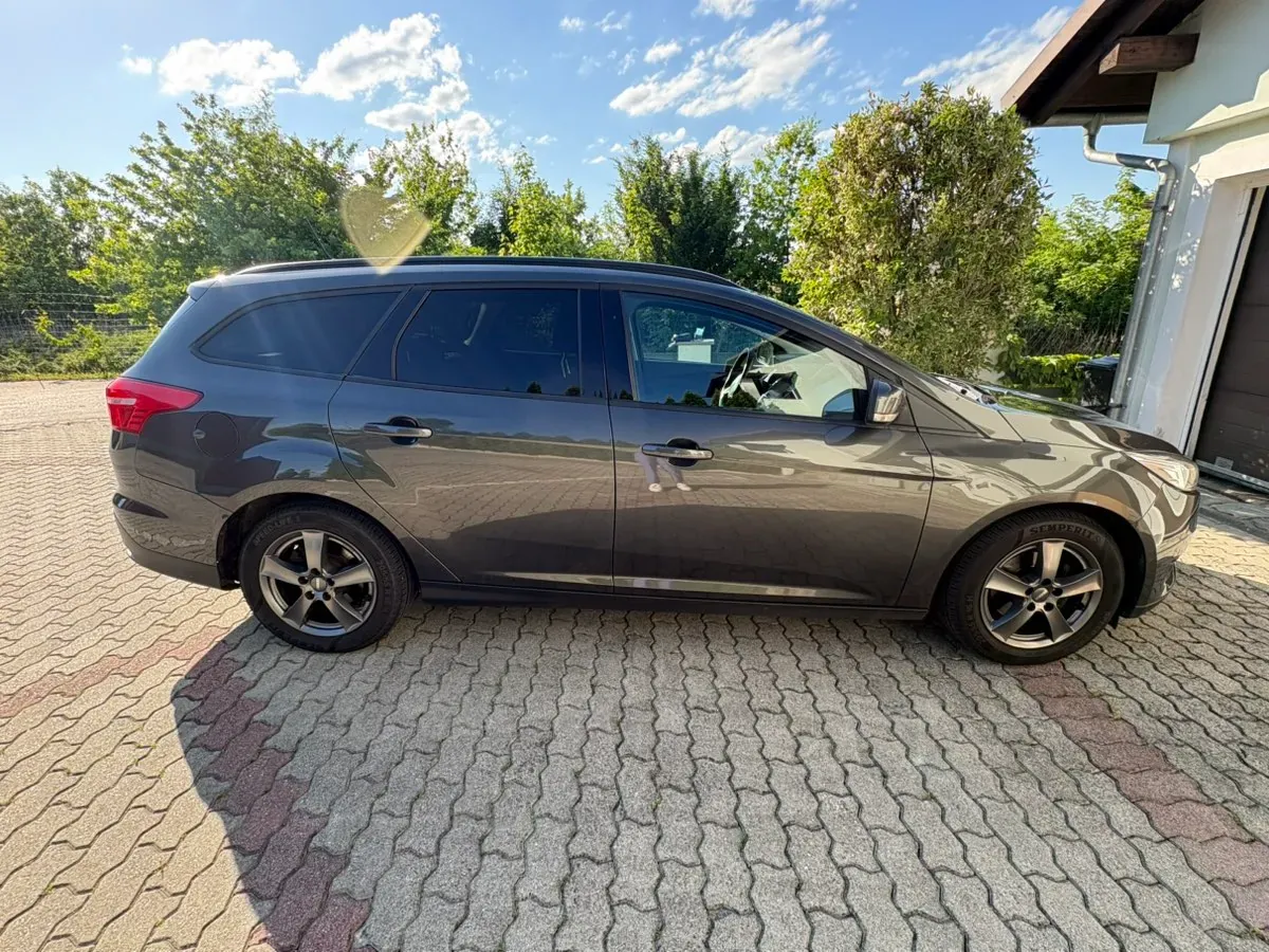 Ford Focus 2017 photo 2