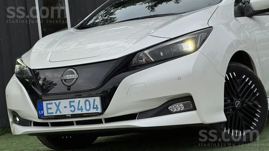 Nissan Leaf 2023 photo 4