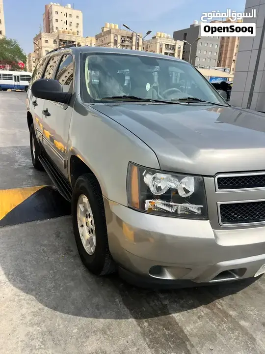 Chevrolet Tahoe 2012 photo 2