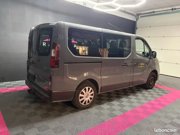 Renault Trafic 2015 photo 5
