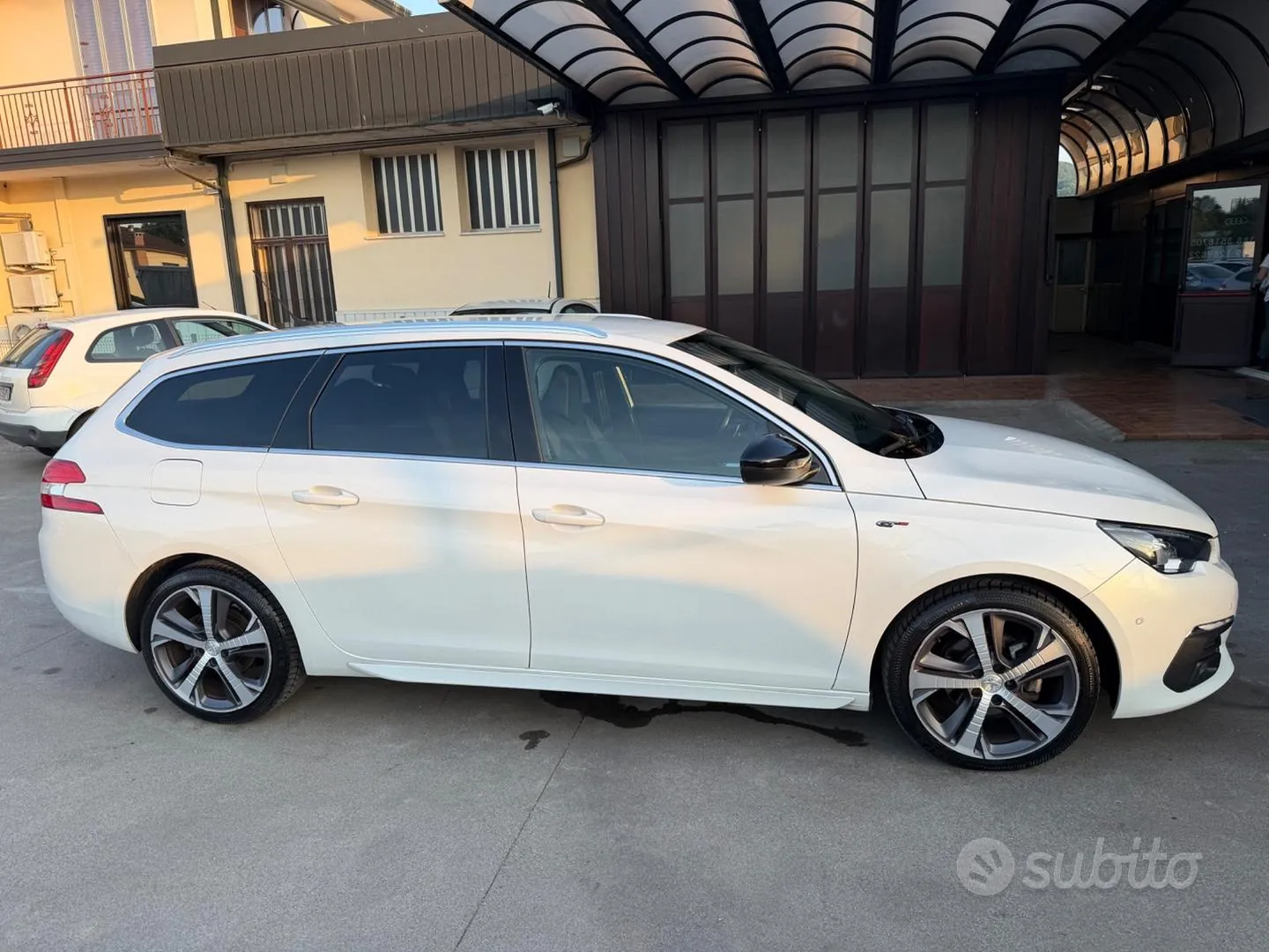 Peugeot 308 2021 photo 4