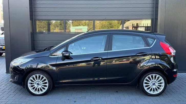 Ford Fiesta 2013 photo 3