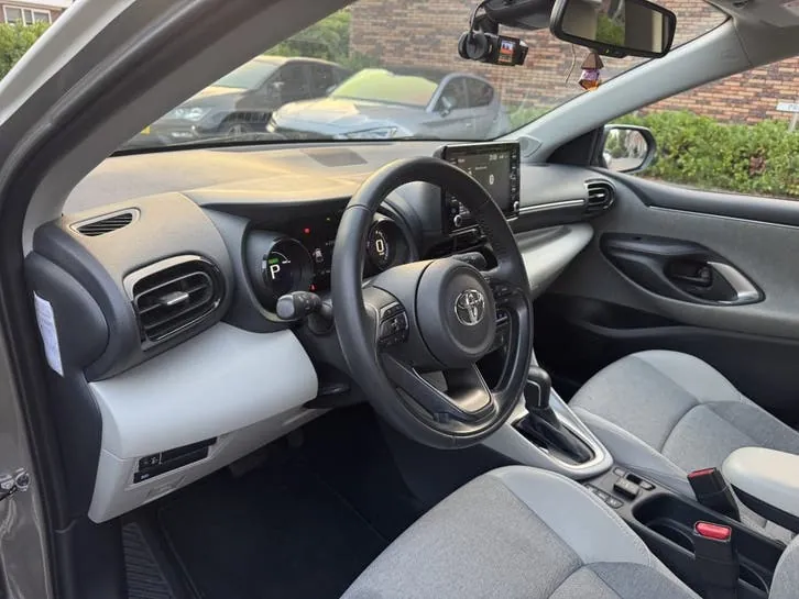 Toyota Yaris 2021 photo 2