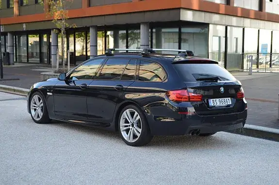 BMW 520D 2011 photo 2