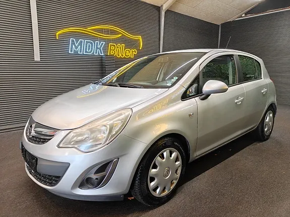 Opel Corsa 2011 photo 2
